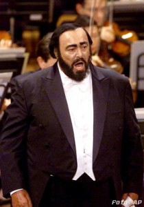 Libri e suoni su Pavarotti, la Fondazione Pavarotti ricorda,  Giuseppe Battiston a Reggio Emilia  